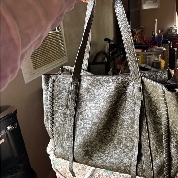 AllSaints Ray East West Pebbled Leather Tote Bag and Leather Pouch - Picture 2 of 10